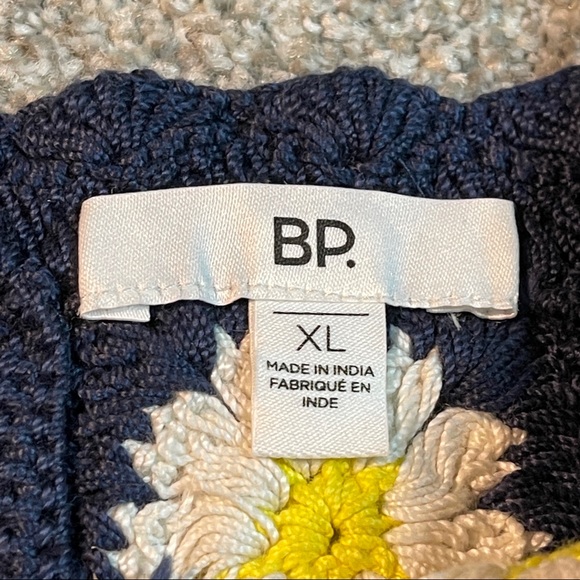 BP Crochet Crop Camisole In Navy Blazer Daisy Size XL - Picture 2 of 7